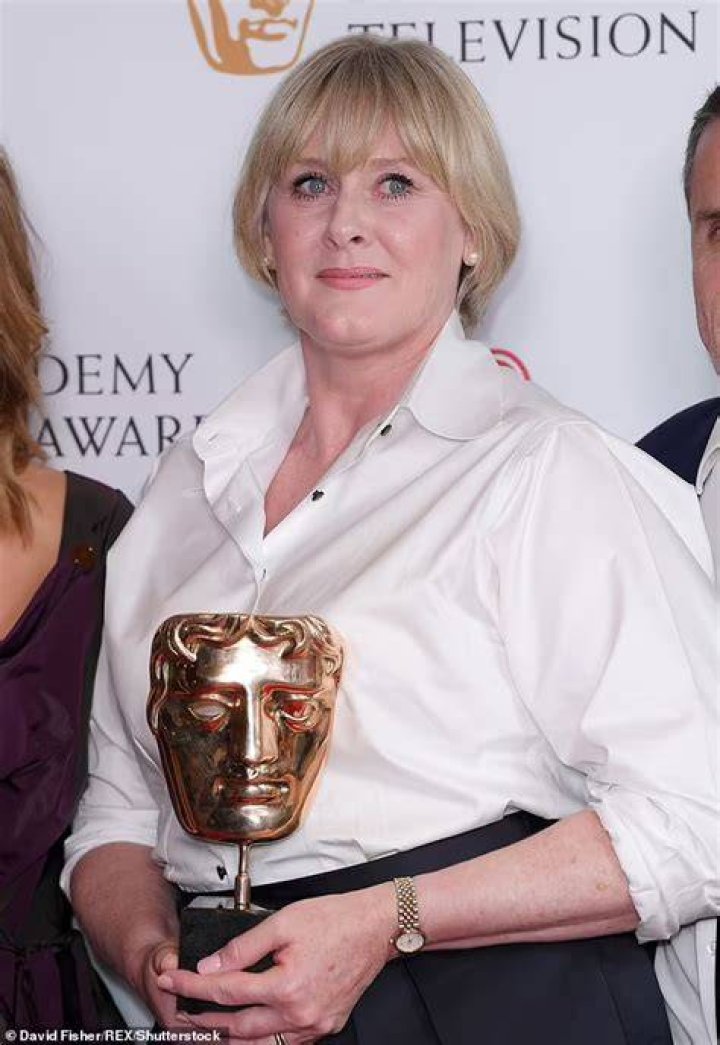Sarah Lancashire Weight Gain: Understanding the Journey and Its Impact